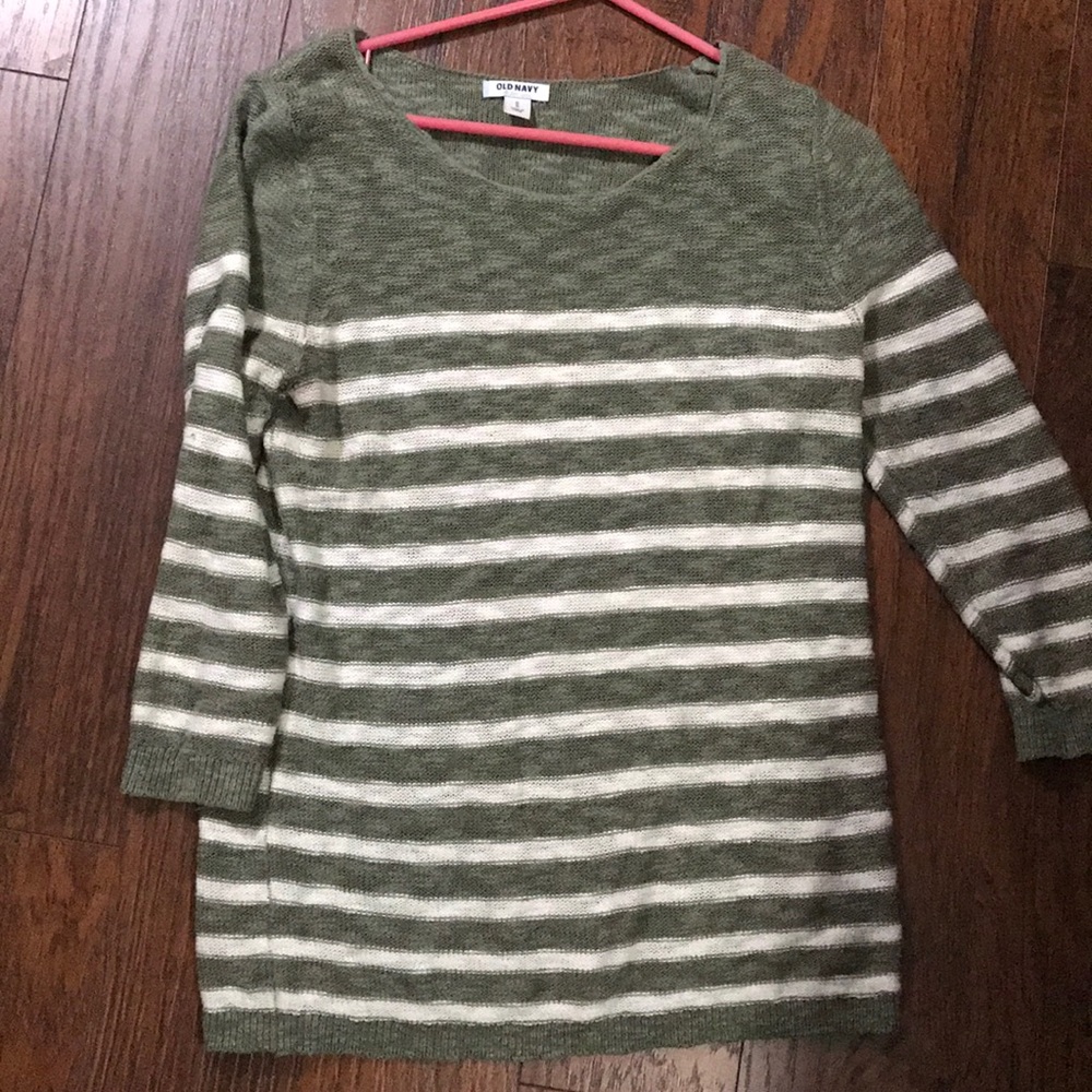 Old Navy sweater